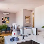 Breath-taking River & View Stunning 3 Bedrooms & 3 Bathrooms With Ac Alfama Castle District 1st Floor Lisboa