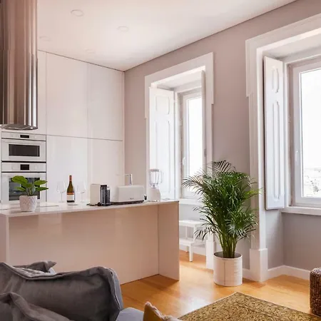 Breath-taking River & View Stunning 3 Bedrooms & 3 Bathrooms With Ac Alfama Castle District 1st Floor Apartmán
