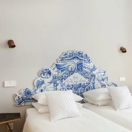 Breath-taking River & View Stunning 3 Bedrooms & 3 Bathrooms With Ac Alfama Castle District 1st Floor شقة *