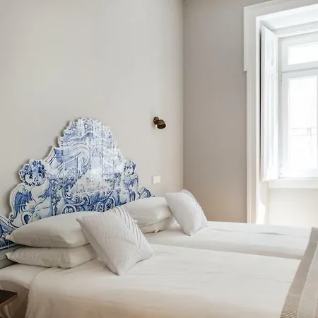 Breath-taking River & View Stunning 3 Bedrooms & 3 Bathrooms With Ac Alfama Castle District 1st Floor Lisboa