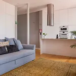 Breath-taking River & View Stunning 3 Bedrooms & 3 Bathrooms With Ac Alfama Castle District 1st Floor Lägenhet
