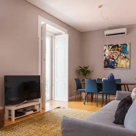 Breath-taking River & View Stunning 3 Bedrooms & 3 Bathrooms With Ac Alfama Castle District 1st Floor Lägenhet Lisboa